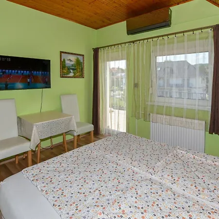 Kek Laguna Vendeghaz Gasthof Balatonfüred