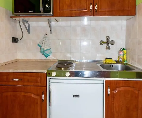 בית הארחה Kek Laguna Vendeghaz באלאטונפורד