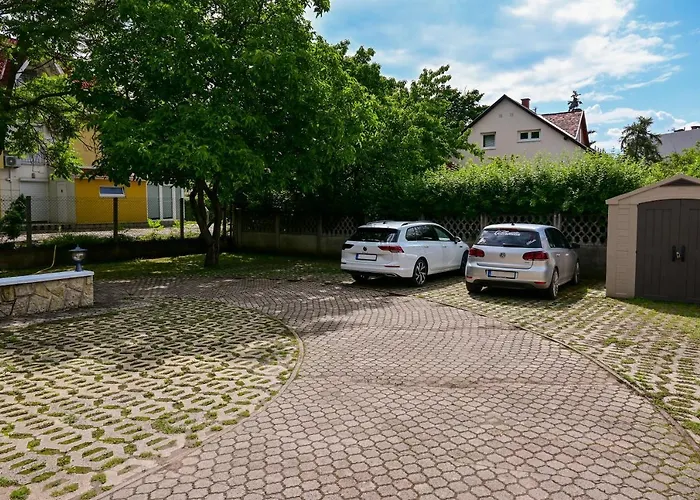 Kek Laguna Vendeghaz 4*