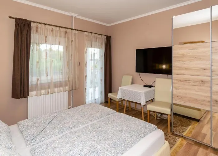 בית הארחה Kek Laguna Vendeghaz 4*