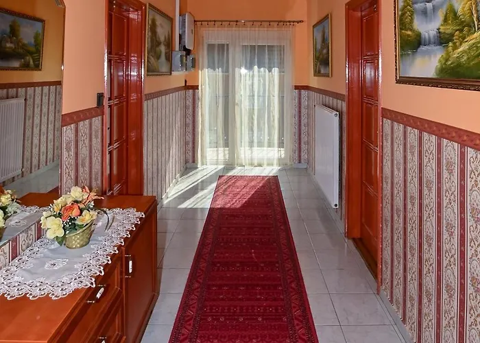 בית הארחה Kek Laguna Vendeghaz באלאטונפורד